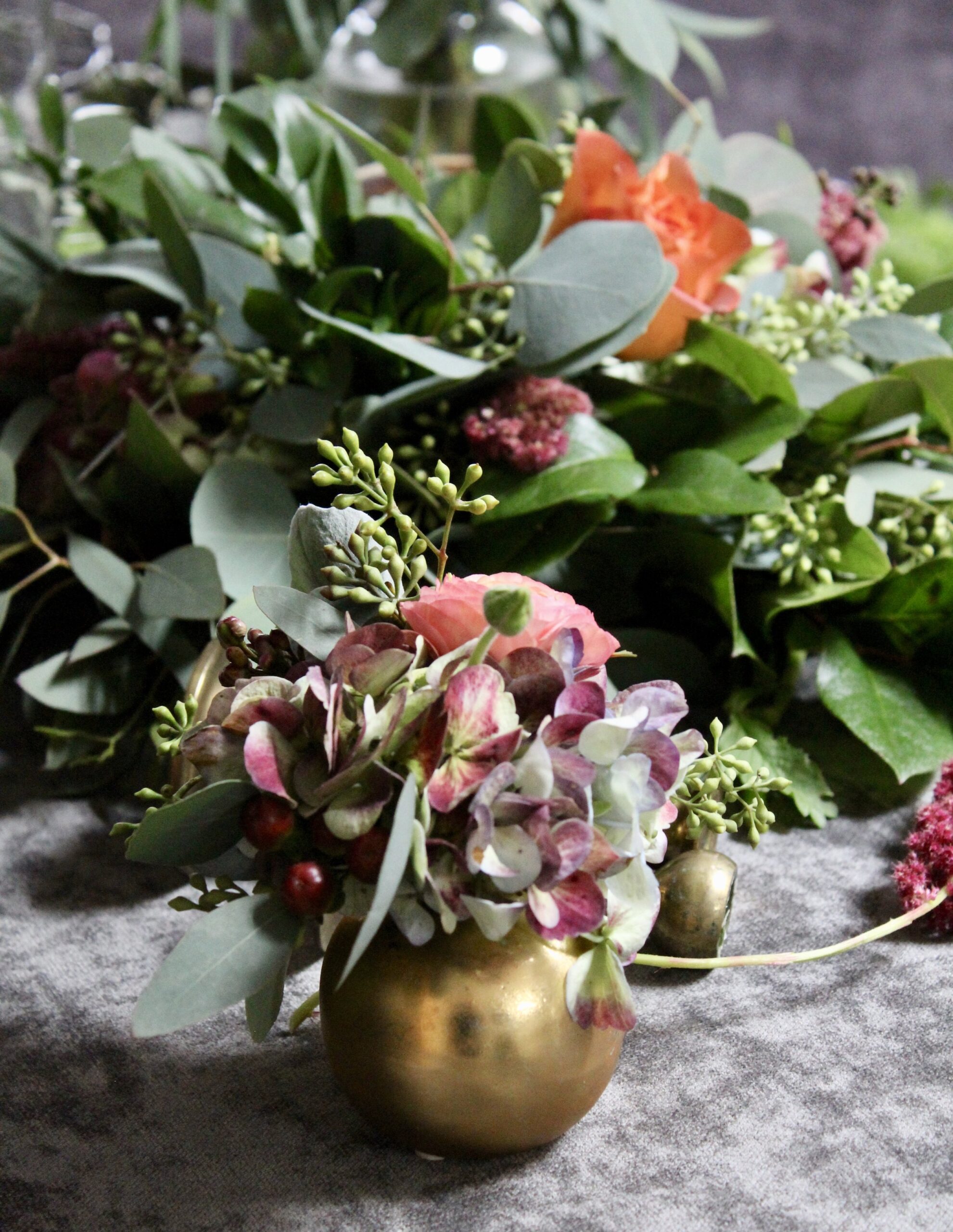 bud vase with peach, blush, and white for spring wedding in Cincinnati.